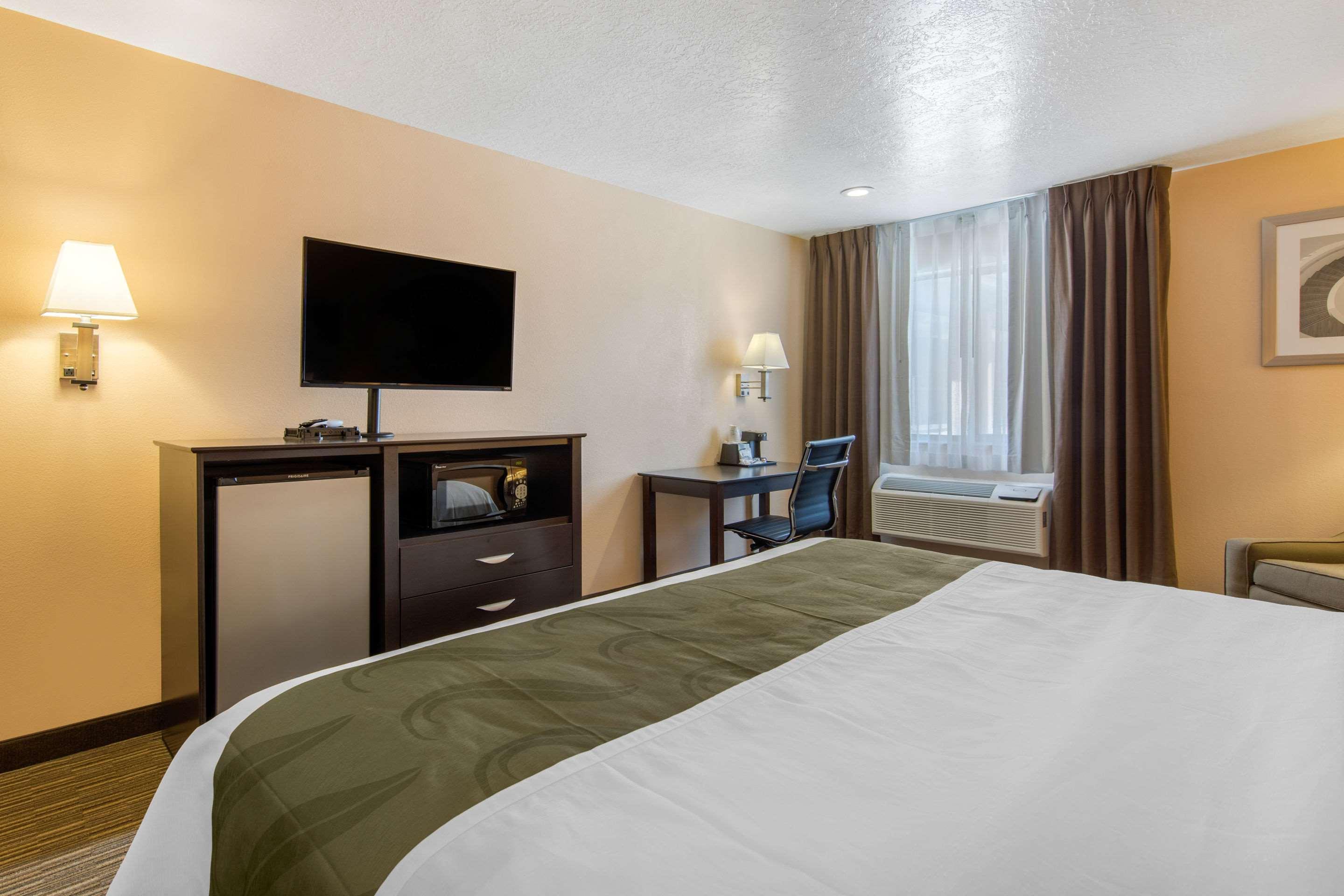 Quality Inn & Suites Albuquerque North Near Balloon Fiesta Park Kültér fotó